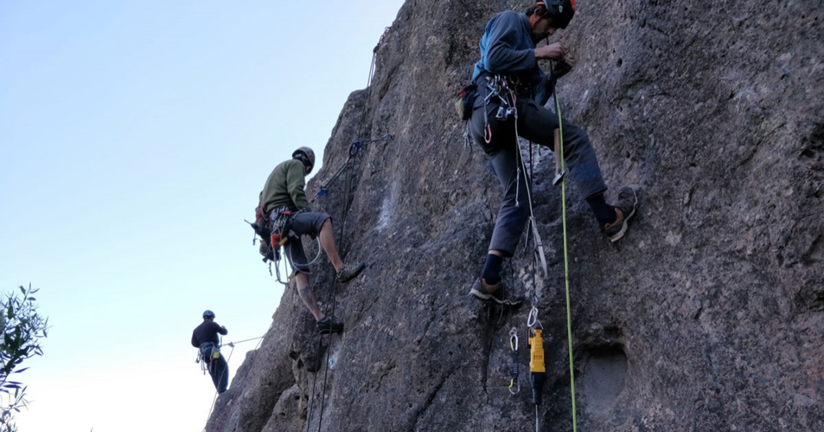 Se llevó a cabo la Clínica de apertura de vías en roca y reequipamiento de sectores